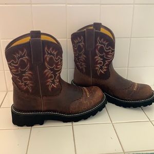 Like New! Ariat Boots